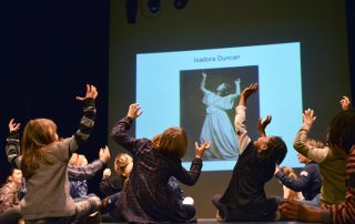 AlineNari-Ma-che-danza-e-questa_ph-AnneClaireBudin_2_s