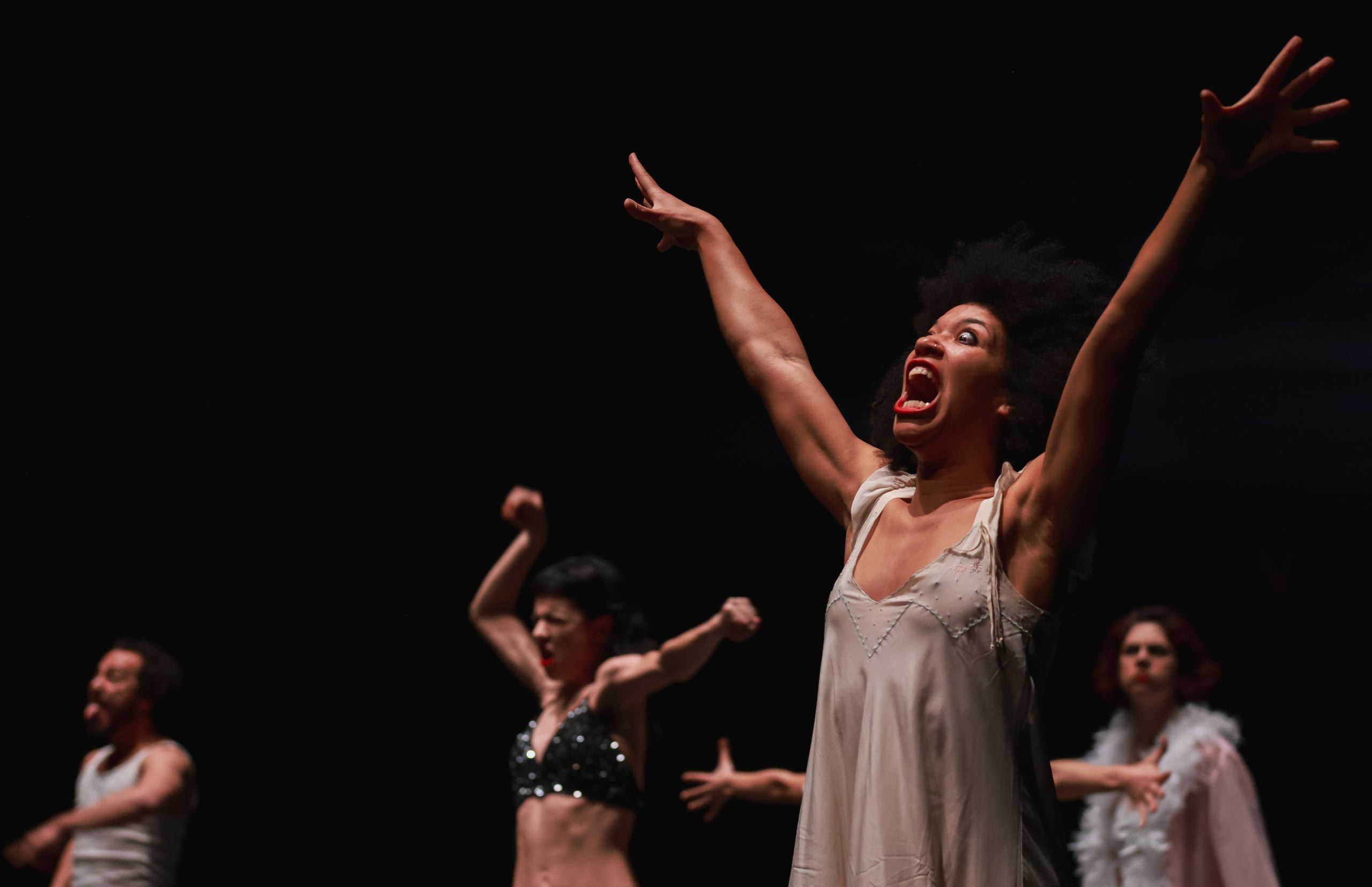 INFERNO di R. Castello. In foto: Susannah Iheme. Foto: De-Da Productions