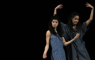 IL SESSO DEGLI ANGELI di Roberto Castello, con Erica Bravini e Ilenia Romano. Foto di Paolo Porto