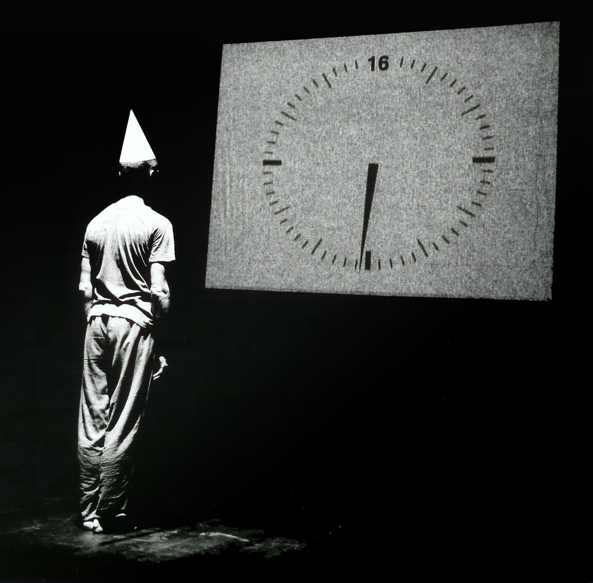 Roberto Castello in LA FORMA DELLE COSE. Foto di Paolo Rapalino (2005)